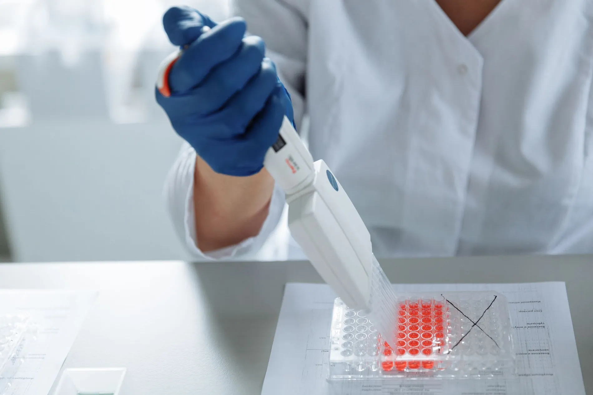 Pipetting into a multi-well plate